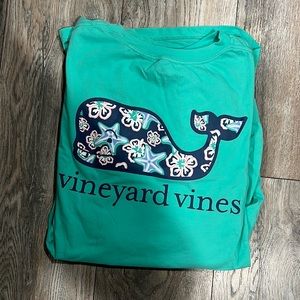 Vineyard Vines T-shirt